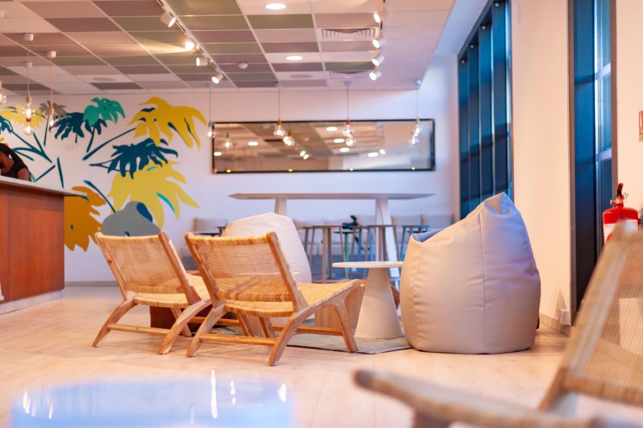 Hostel Le Hueb Тулон Екстер'єр фото